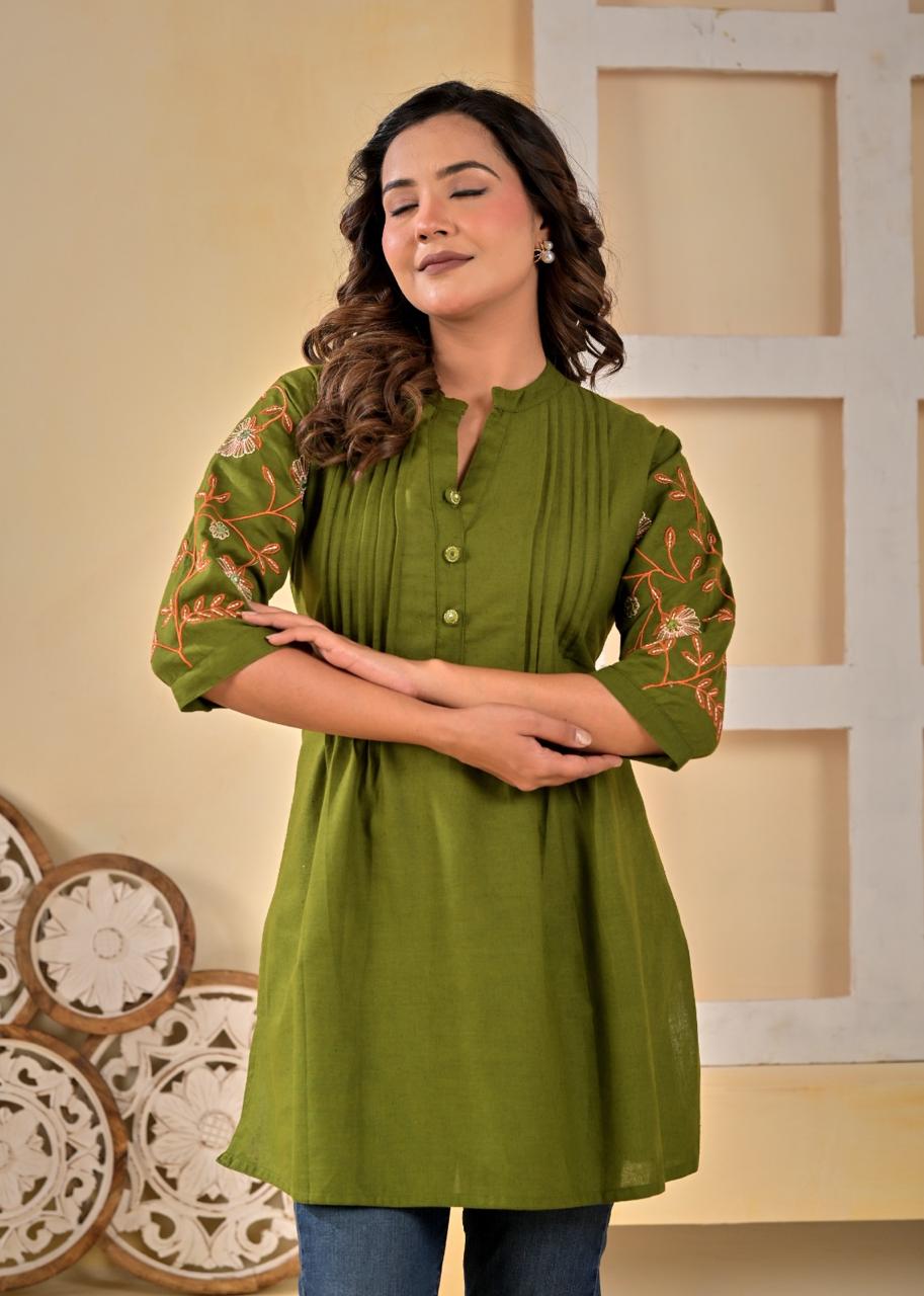 Embroidered Pintuck Straight Kurti – Classic Elegant Ethnic Wear