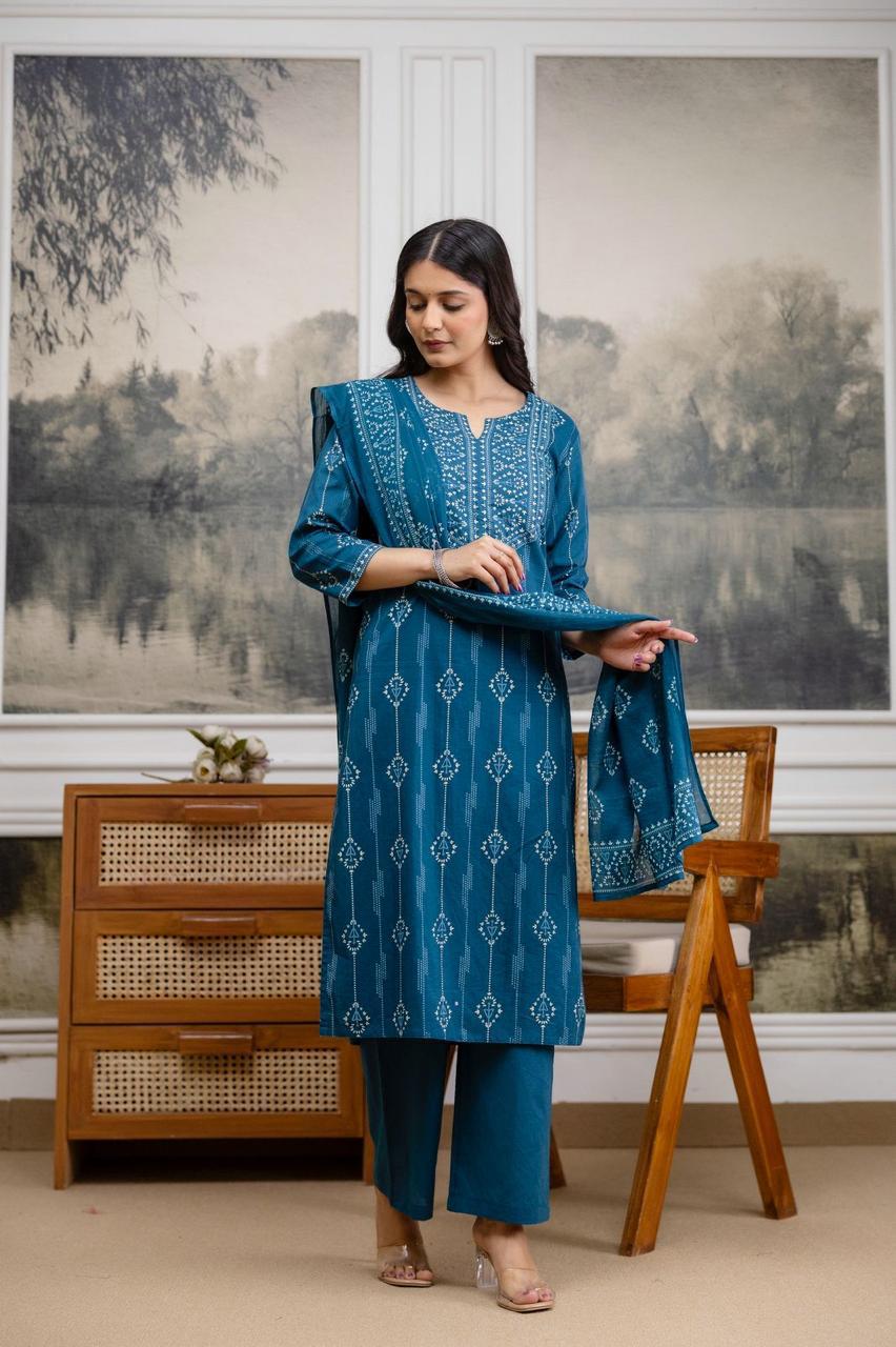 Printed Kurta Pant Set with Coordinated Dupatta – Timeless Ethnic Elegance